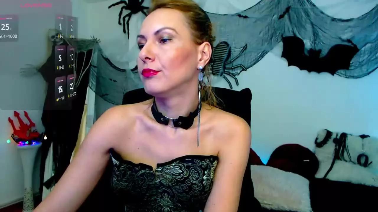 MistressEvelyn on Streamray 