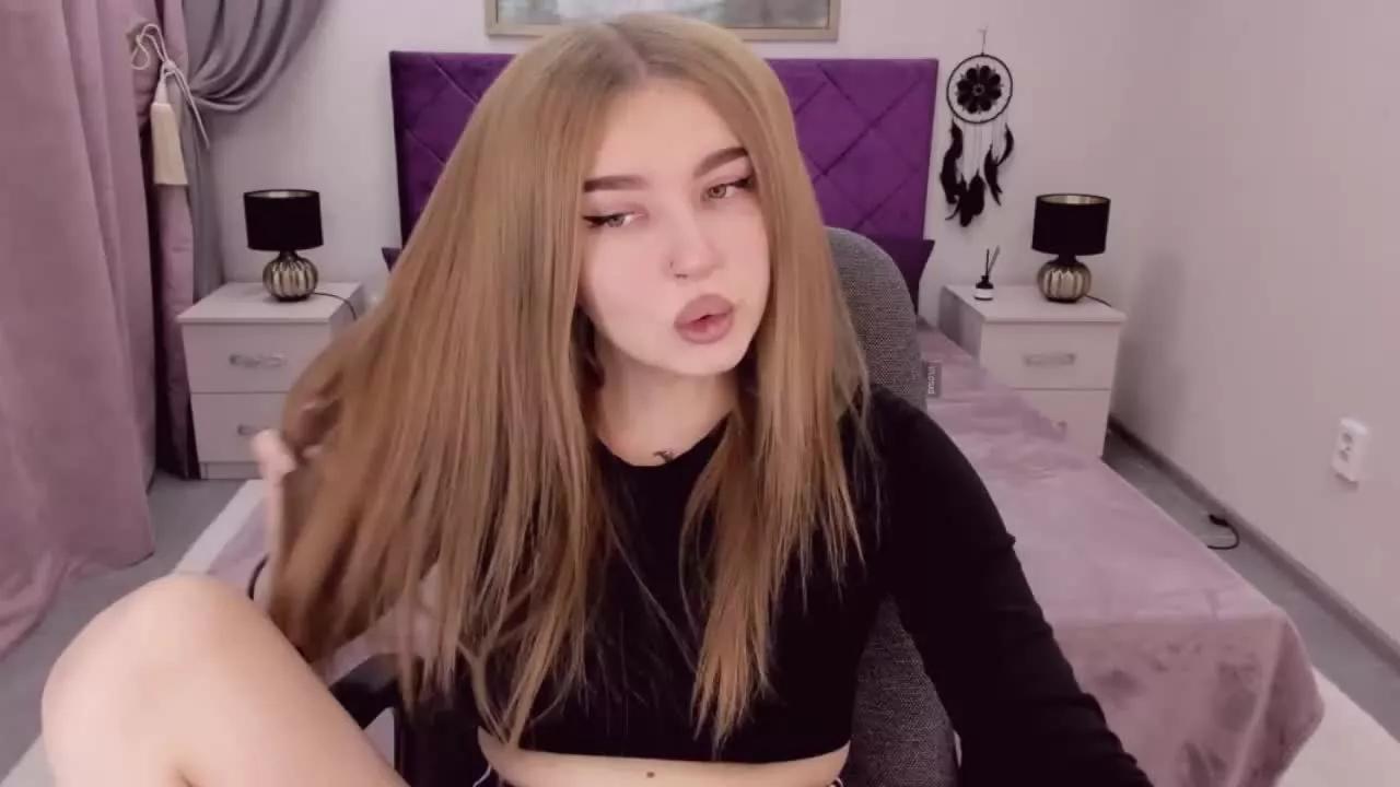 ViolettaNice on Streamray 