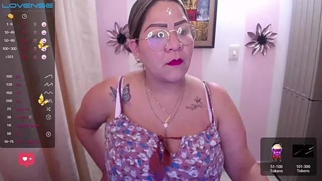 Dalessa_Bigtits on StripChat 