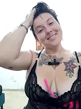 YourF8ck1ngQueen on StripChat 